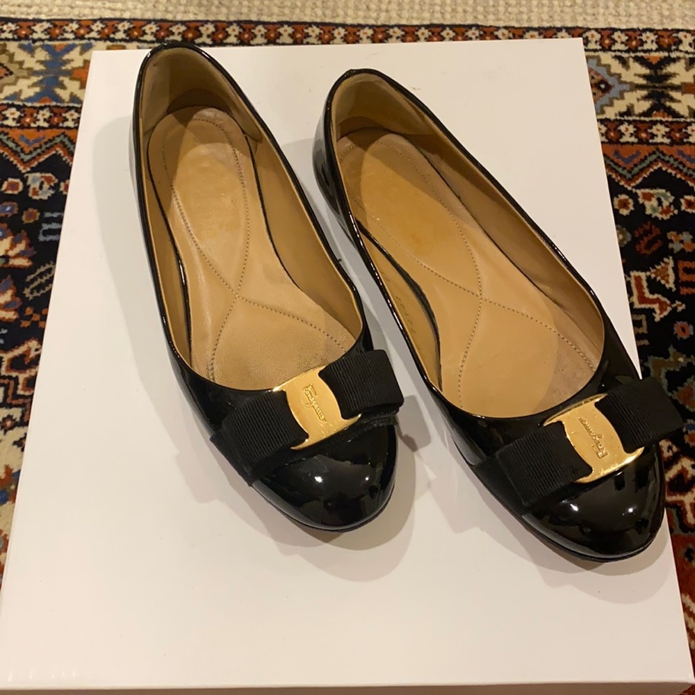 Pair of black Ferragamo flats, size 5.5M